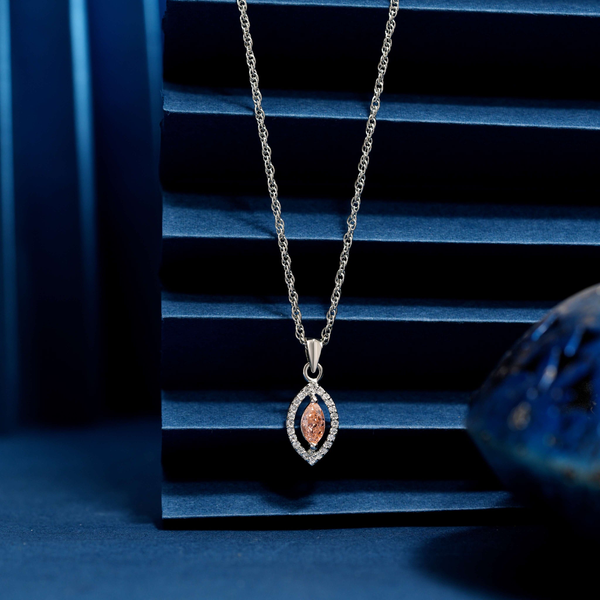 925 swarovski dimond chain pendent