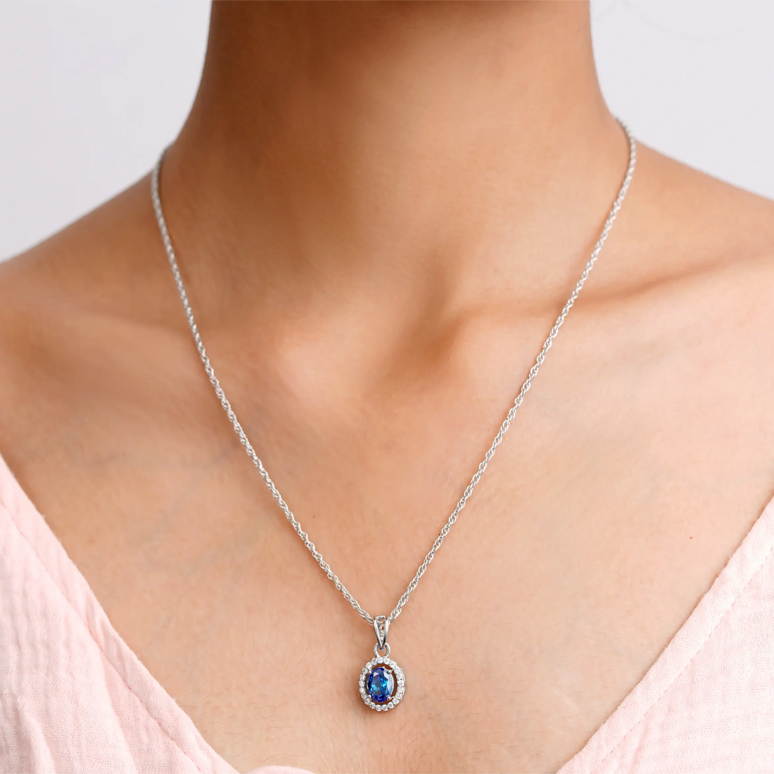 925 oval shape blu stone with oval design chain pendent