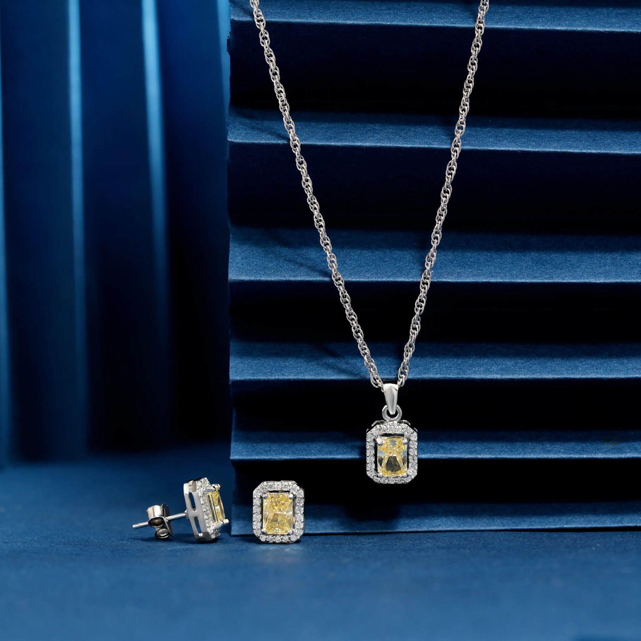 925 swarovski yellow square p.set with chain