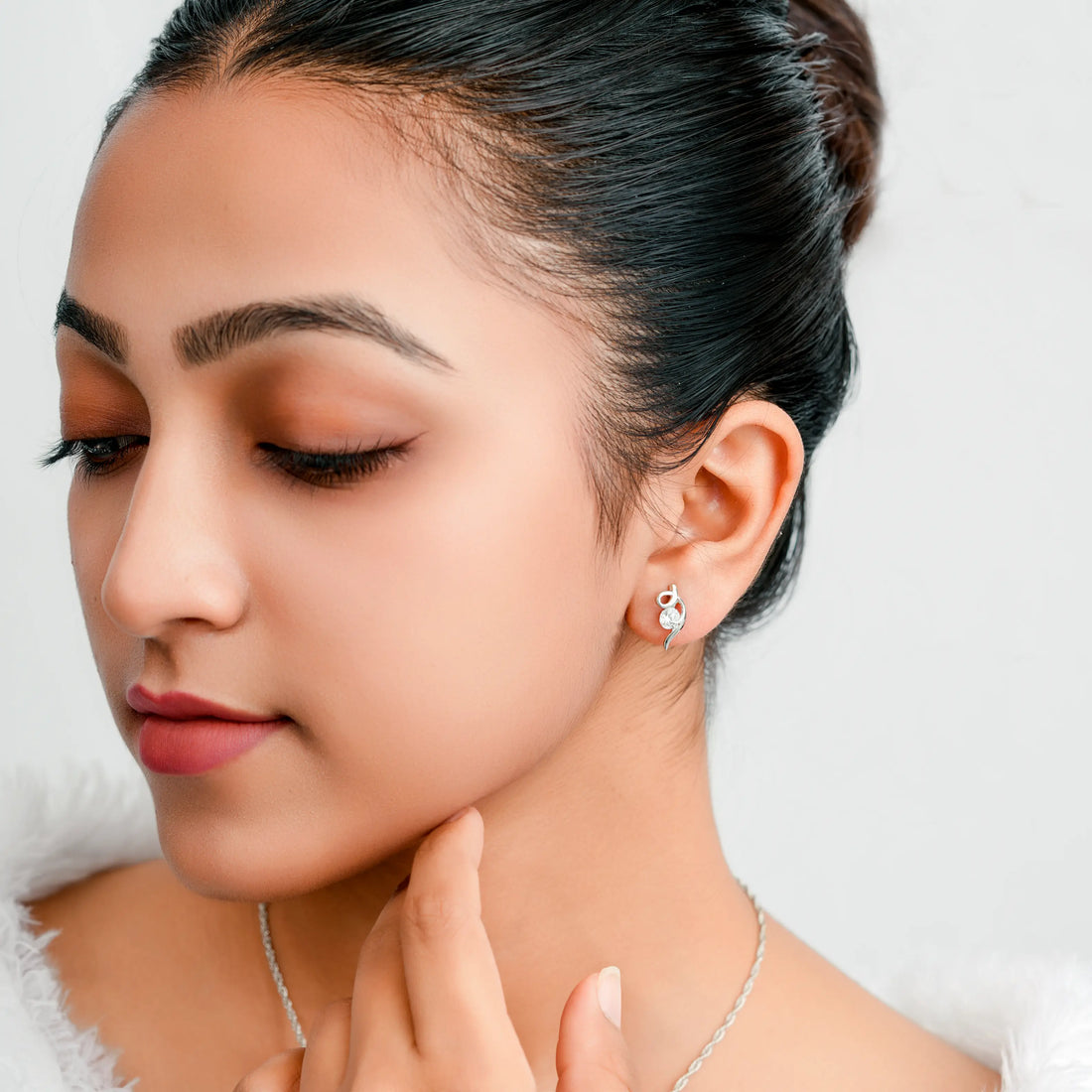 925 single tension sitting  stone with single line p.set