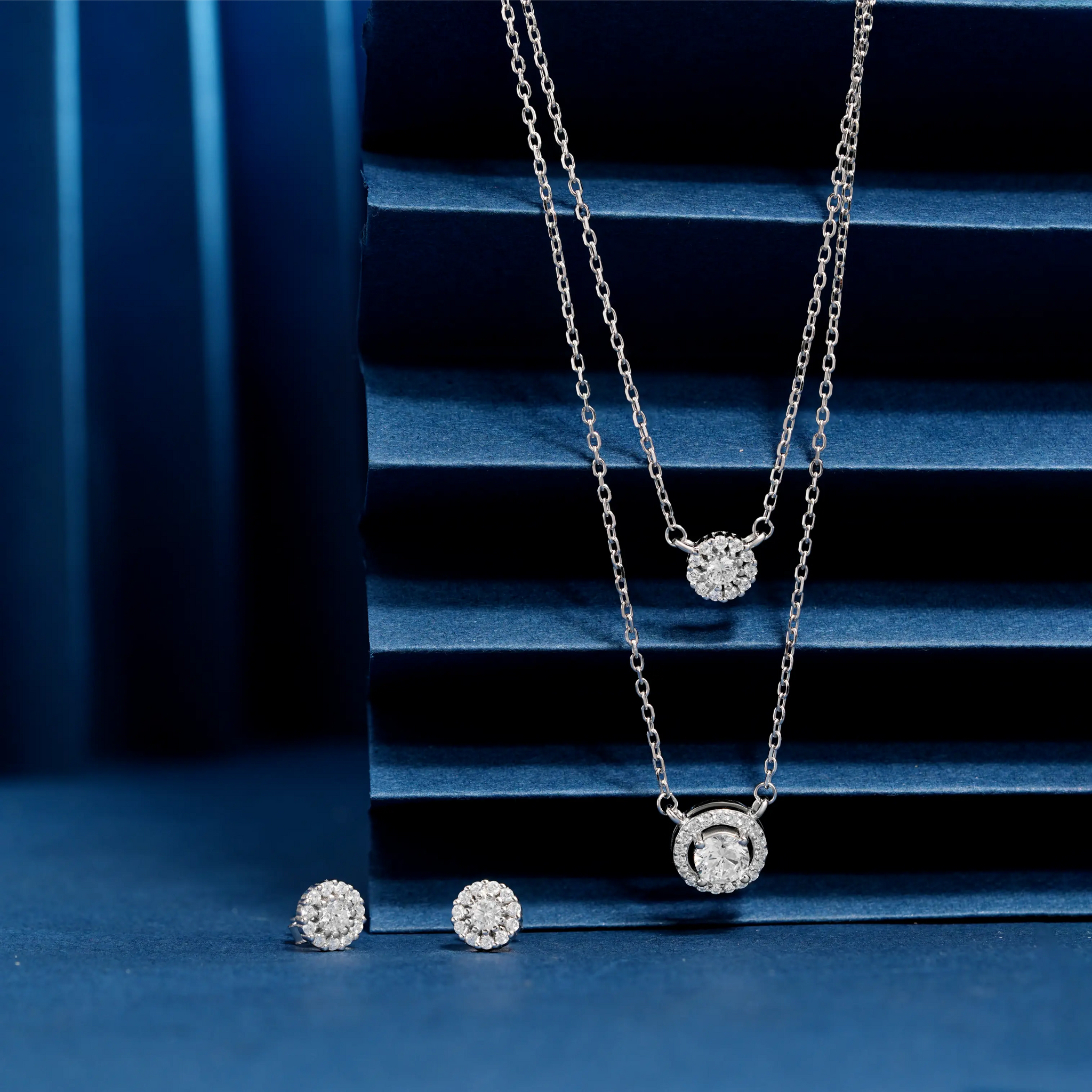 925 single soliter with small dimond 2 layer chain p.set