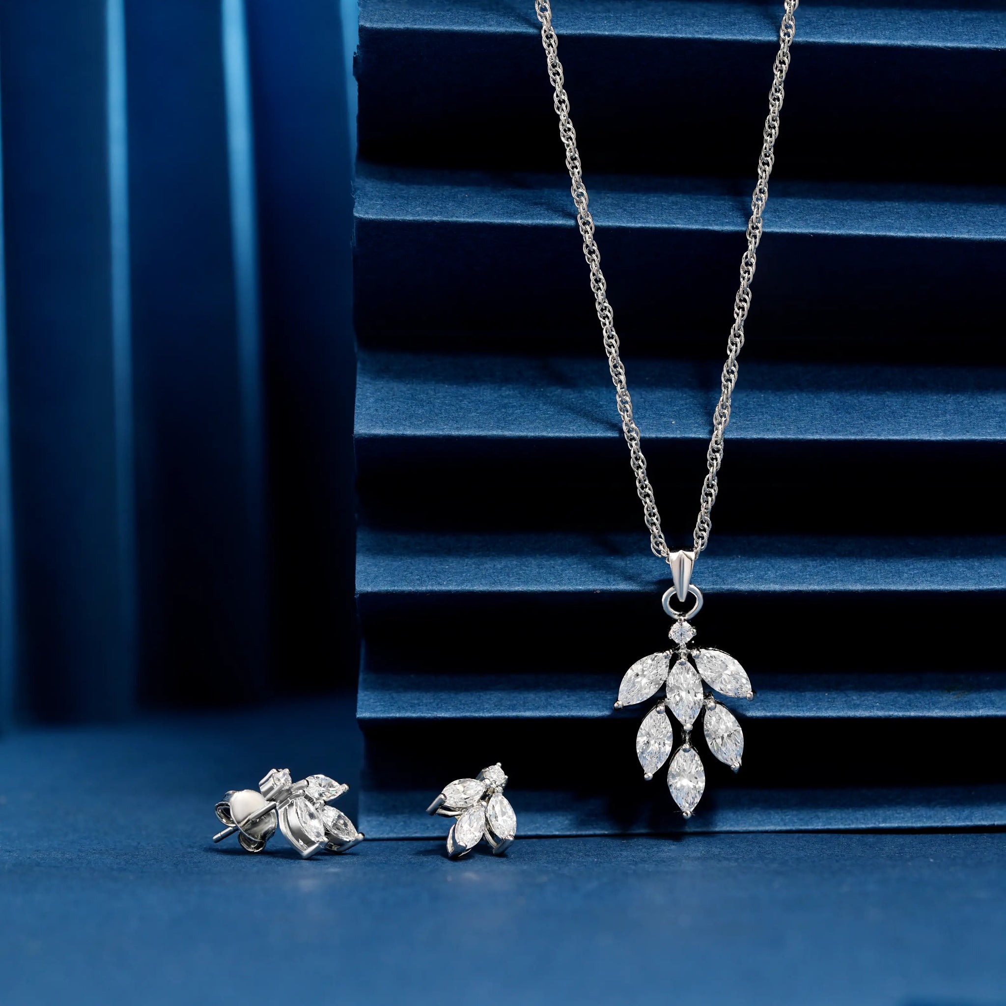 925 leaf cutting uniq design chain p.set
