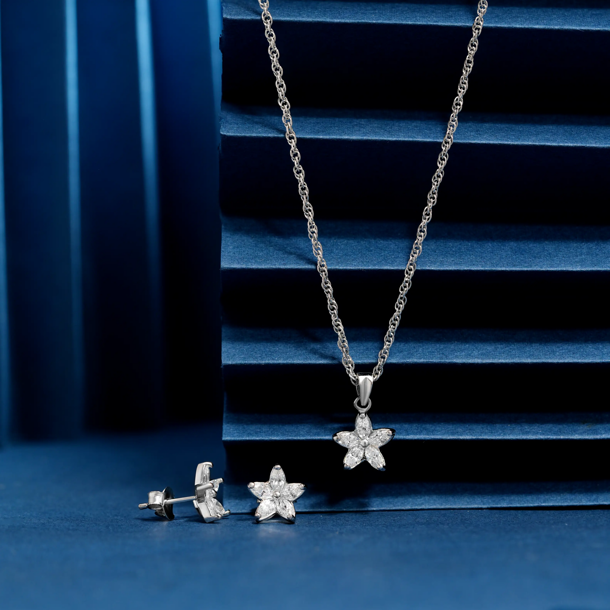 925 small flower chain p.set